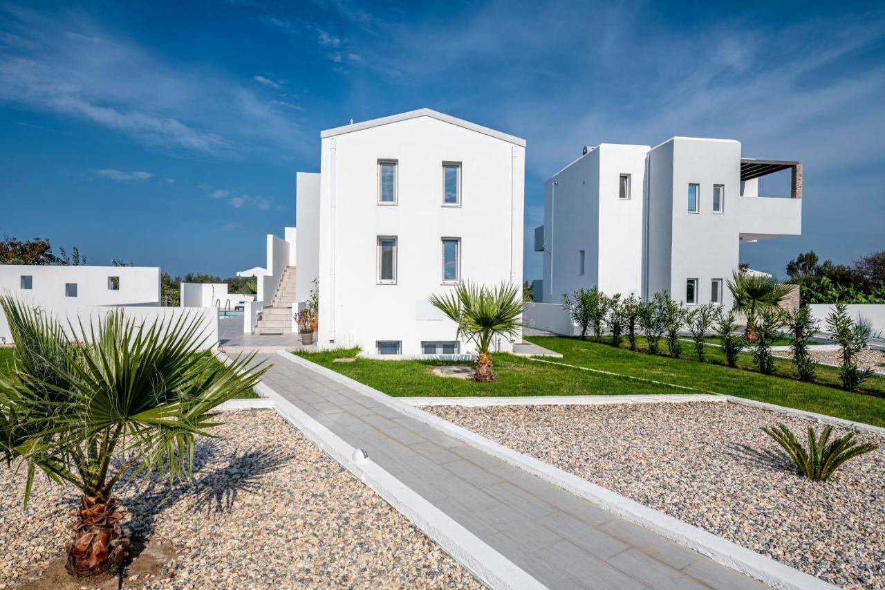 Asteria Pearl Villa 2 With Rooftop Jacuzzi Tigkaki  Exterior photo
