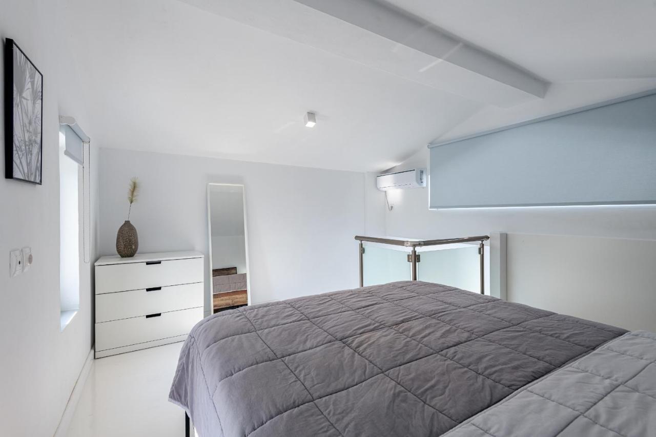 Asteria Pearl Villa 2 With Rooftop Jacuzzi Tigkaki  Exterior photo